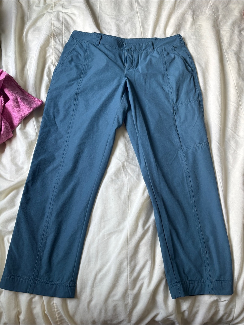 Kirkland Signature Women's Cropped Travel Pants in Slate Blue